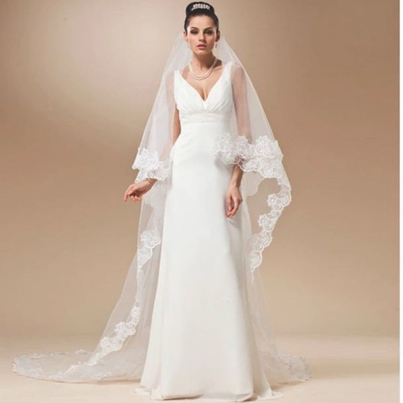 Wedding Veil Long Without Comb One Layer Lace Edge - Picture 3 of 3